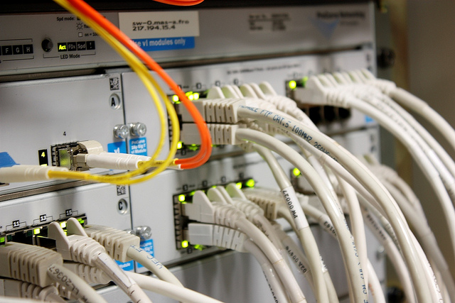Réseaux et Sécurité Informatique: Les câbles et le câblage